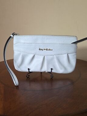 JUICY COUTURE White And Gray Wristlet Clutch Wallet Bag